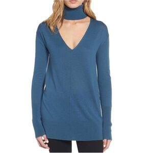 TROUVÉ CHOKER V NECK LONG SKEEVE BLUE TOP SZ XS NWT RUNS BIG